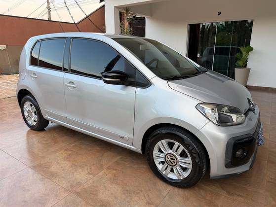 VOLKSWAGEN UP 1.0 MPI MOVE UP 12V FLEX 4P AUTOMATIZADO VOLKSWAGEN UP 1.0 MPI MOVE UP 12V FLEX 4P AUTOMATIZADO